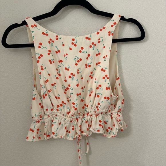 Zara Cherry Print Ruched front tie tie Crop top size small - Picture 3 of 5